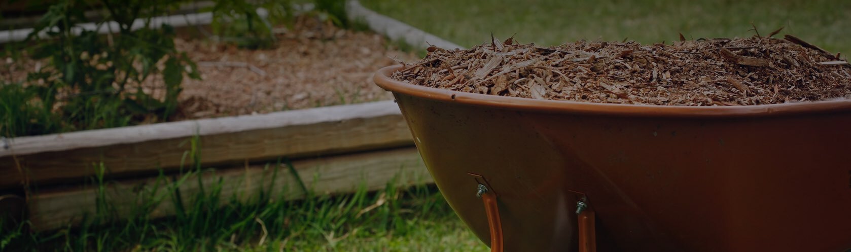 Top-rated mulch and topsoil pros.